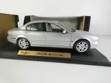 Set van 5 schaalmodellen van Maisto, in schaal 1:18 – foto 3 – kavel bij De Kringwinkel, Heverlee