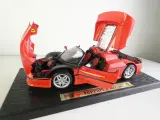 Set van 5 schaalmodellen van Maisto, in schaal 1:18 – foto 9 – kavel bij De Kringwinkel, Heverlee