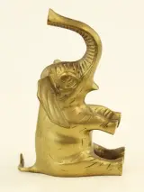Vintage messing olifant beeldje – zittende olifant met opgeheven slurf – foto 3 – kavel bij De Kringwinkel, Antwerpen