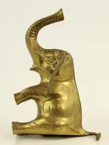 Vintage messing olifant beeldje – zittende olifant met opgeheven slurf – foto 5 – kavel bij De Kringwinkel, Antwerpen