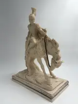 Sculptuur van Romeinse soldaat te paard door A. Santini – foto 4 – kavel bij De Kringwinkel, Gent