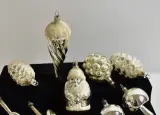 Set van 13 vintage zilverkleurige glazen kerstornamenten, ca. 1950-1970 – foto 5 – kavel bij De Kringwinkel, Turnhout