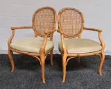 Set van 2 vintage rotan stoelen met armleuning – foto 10 – kavel bij De Kringwinkel, Turnhout