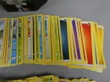 150 Pokémon kaarten in sword en shield blik – foto 3 – kavel bij De Kringwinkel, Diest