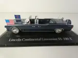 Verzameling schaalmodellen – klassieke auto’s, bussen en Volkswagen-diorama – foto 3 – kavel bij De Kringwinkel, Heverlee