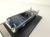 Verzameling schaalmodellen – klassieke auto’s, bussen en Volkswagen-diorama – foto 5 – kavel bij De Kringwinkel, Heverlee