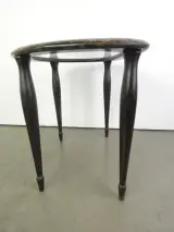 Halfovale salontafel met een houten frame en een glazen blad – foto 10 – kavel bij De Kringwinkel, Heverlee