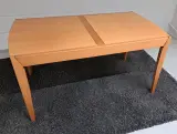 Calligaris uitschuifbare eettafel met lamellenblad – Made in Italy – foto 2 – kavel bij De Kringwinkel, Turnhout