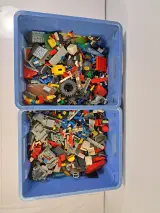 Grote verzameling lego bouwstenen en onderdelen in 2 bakken – foto 4 – kavel bij De Kringwinkel, Turnhout