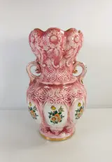 Vintage keramische siervaas met reliëfdecor en dubbele oren – foto 2 – kavel bij De Kringwinkel, Turnhout