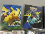 Collectie Pokémon mapjes – foto 2 – kavel bij De Kringwinkel, Diest