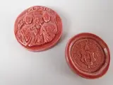 Set van 12 decoratieve reliëfplaquettes of zegelreproducties – foto 6 – kavel bij De Kringwinkel, Heverlee