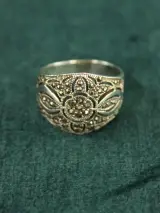 Sterling zilveren florale ring met marcasiet – foto 4 – kavel bij De Kringwinkel, Antwerpen