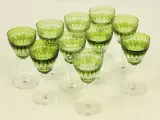 Set van 10 groene kristallen wijnglazen met geslepen decor – foto 2 – kavel bij De Kringwinkel, Antwerpen