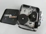 Vintage Eumig 8mm Filmcamera met Leren Tas – foto 6 – kavel bij De Kringwinkel, Diest
