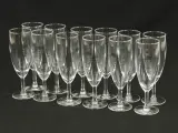 Set van 12 vintage Epernay champagne fluitglazen – foto 2 – kavel bij De Kringwinkel, Antwerpen