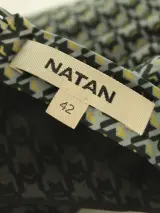 Natan Belgium elegante lange damesrok met blauw-grijs paisleypatroon met beige accenten – foto 6 – kavel bij De Kringwinkel, Antwerpen