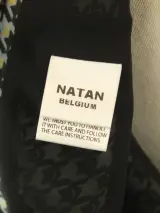 Natan Belgium elegante lange damesrok met blauw-grijs paisleypatroon met beige accenten – foto 7 – kavel bij De Kringwinkel, Antwerpen