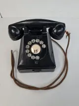 Prachtige Vintage BTMC 2749-RB Draaischijf Telefoon met Stoffen Snoer – Jaren '50 Klassieker! – kavel bij De Kringwinkel, Waardamme