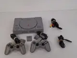 Playstation 1 console met twee controllers – kavel bij De Kringwinkel, Waardamme
