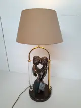 Prachtige Vintage Sculptuur Tafellamp – Romantisch Koppel in Bronzelook – kavel bij De Kringwinkel, Waardamme