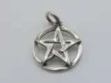Zilveren pentagram hanger – kavel bij De Kringwinkel, Diest