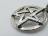 Zilveren pentagram hanger – foto 4 – kavel bij De Kringwinkel, Diest