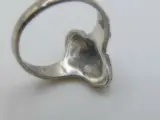 Zilveren ring met sierelementen – foto 3 – kavel bij De Kringwinkel, Diest