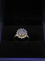 Sterling zilveren ring met labradoriet cabochon – foto 3 – kavel bij De Kringwinkel, Antwerpen