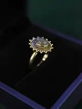 Sterling zilveren ring met labradoriet cabochon – foto 4 – kavel bij De Kringwinkel, Antwerpen