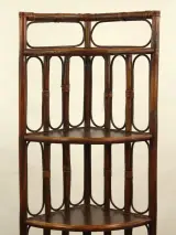 Vintage rotan hoekkastje / hoekrek met 5 houten legplanken - 150 cm hoog – foto 2 – kavel bij De Kringwinkel, Antwerpen