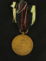 Militair lot van medailles, eretekens en uniformknopen – foto 5 – kavel bij De Kringwinkel, Antwerpen