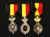 Militair lot van medailles, eretekens en uniformknopen – foto 6 – kavel bij De Kringwinkel, Antwerpen
