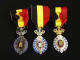 Militair lot van medailles, eretekens en uniformknopen – foto 7 – kavel bij De Kringwinkel, Antwerpen