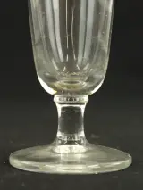 Stella Artois set van vier vintage luxe pilsglazen met goudkleurige rand op voet 1970 – foto 4 – kavel bij De Kringwinkel, Antwerpen