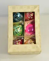 Set van 6 vintage glazen kerstballen in originele doos – foto 2 – kavel bij De Kringwinkel, Turnhout
