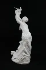 'Millennium' porseleinen figuur – foto 3 – kavel bij De Kringwinkel, Brecht