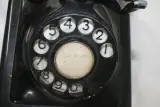 Klassieke antieke draaischijftelefoon – foto 4 – kavel bij De Kringwinkel, Brecht