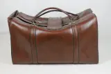 Vintage bruine lederen weekendtas – foto 2 – kavel bij De Kringwinkel, Brecht