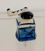 Verzameling Delfts blauwe miniaturen met KLM/Bols huisje – foto 6 – kavel bij De Kringwinkel, Turnhout