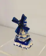 Verzameling Delfts blauwe miniaturen met KLM/Bols huisje – foto 8 – kavel bij De Kringwinkel, Turnhout