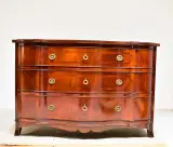 Elegante mahoniehouten commode met drie laden – kavel bij De Kringwinkel, Turnhout
