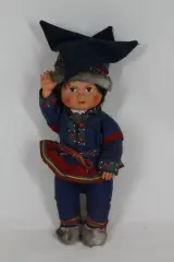 Traditionele Sami-pop – foto 2 – kavel bij De Kringwinkel, Brecht