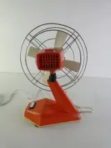 Vintage oranje elektrische tafelventilator ILKA – foto 4 – kavel bij De Kringwinkel, Heverlee