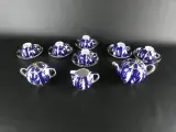 Russisch porseleinen theeservies met blauw-wit bladmotief – foto 3 – kavel bij De Kringwinkel, Heverlee