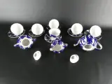Russisch porseleinen theeservies met blauw-wit bladmotief – foto 4 – kavel bij De Kringwinkel, Heverlee