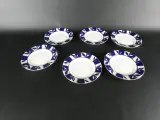Russisch porseleinen theeservies met blauw-wit bladmotief – foto 9 – kavel bij De Kringwinkel, Heverlee