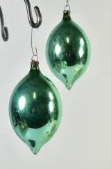 Verzameling van 11 vintage glazen kerstballen met piek in doos – foto 5 – kavel bij De Kringwinkel, Turnhout