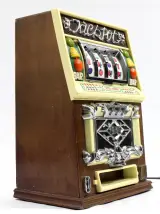 Illuminated Radio Slot Machine | AM/FM [1970] – foto 2 – kavel bij De Kringwinkel, Dilsen