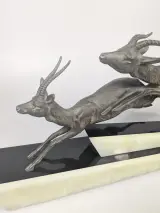 Kunstbronzen Art Deco beeld van 2 rennende gazelles – foto 6 – kavel bij De Kringwinkel, Sint-Niklaas